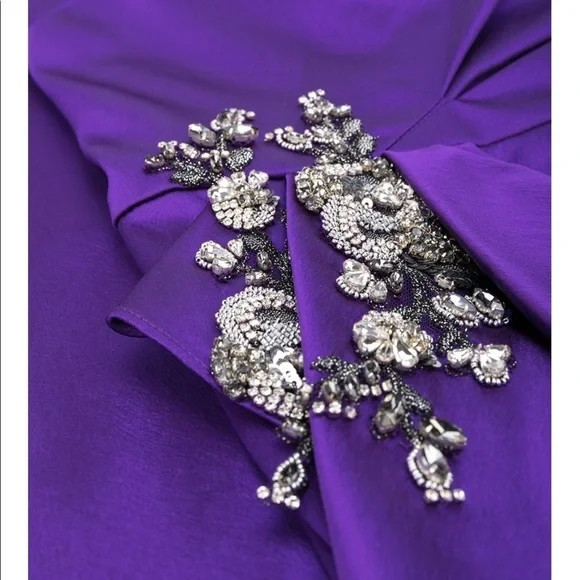Marchesa Notte One Sleeve AppliquéPurple Gown